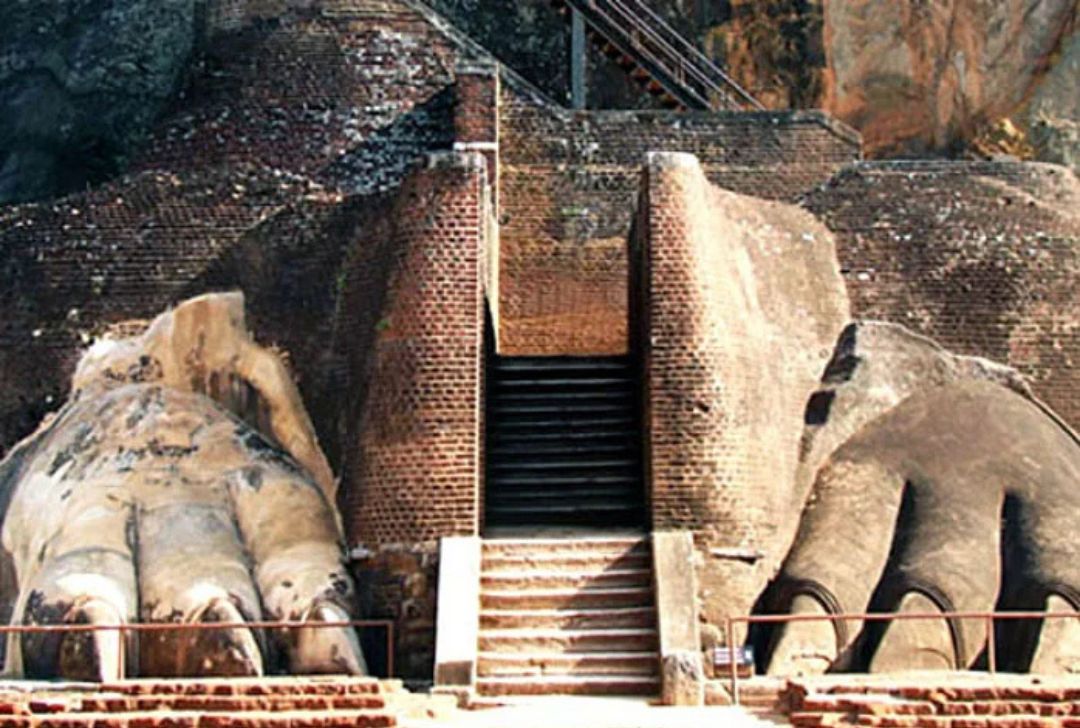 Sigiriya Entrance