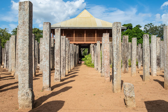Visit Lovamahapaya (Brazen Palace)