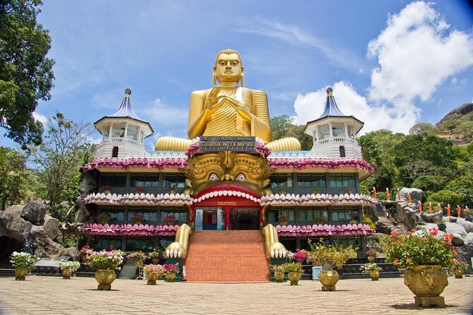 Visit the Dambulla Cave Temple